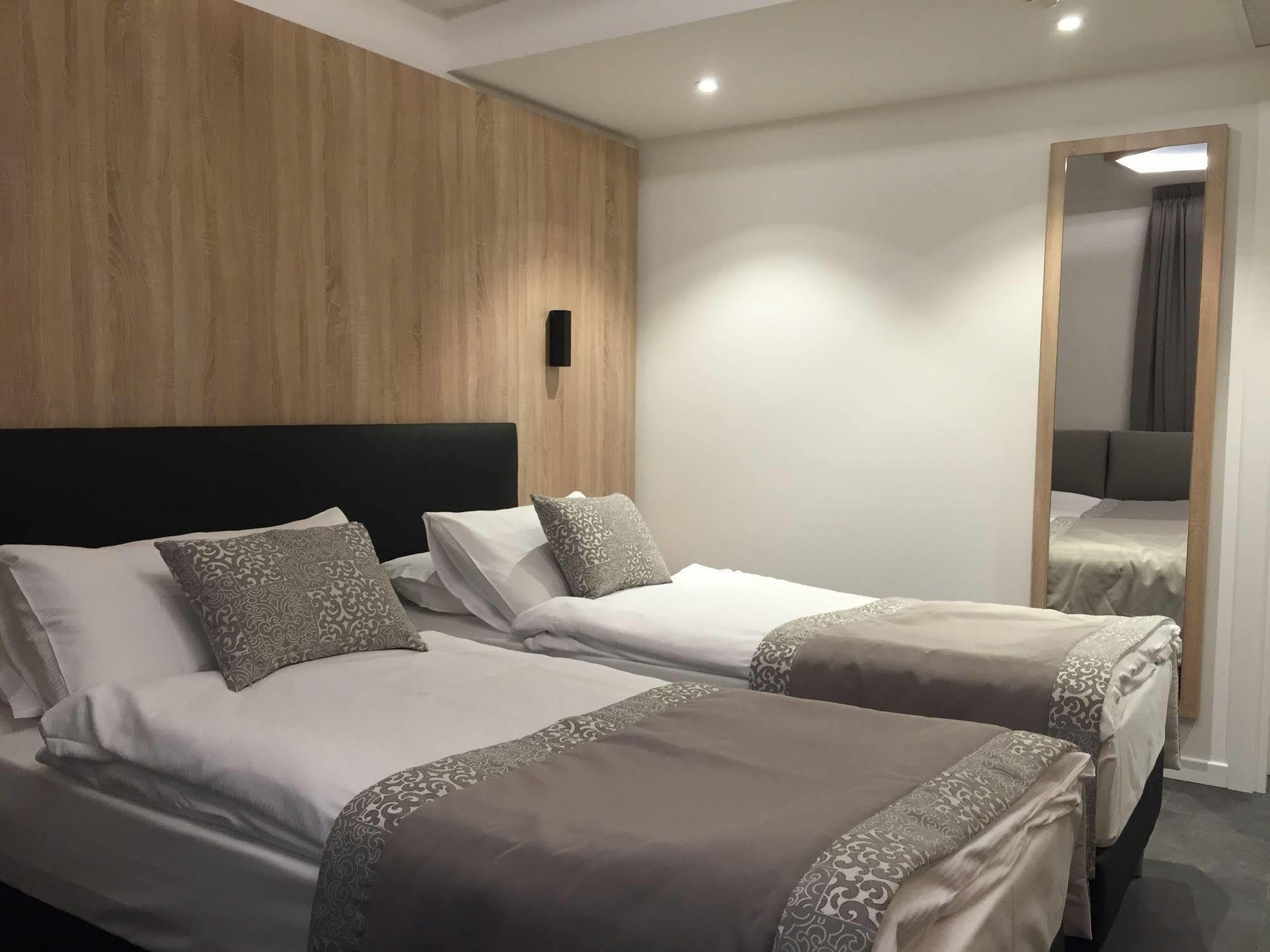 Tourist Hotel Μπρεσανόνε Εξωτερικό φωτογραφία