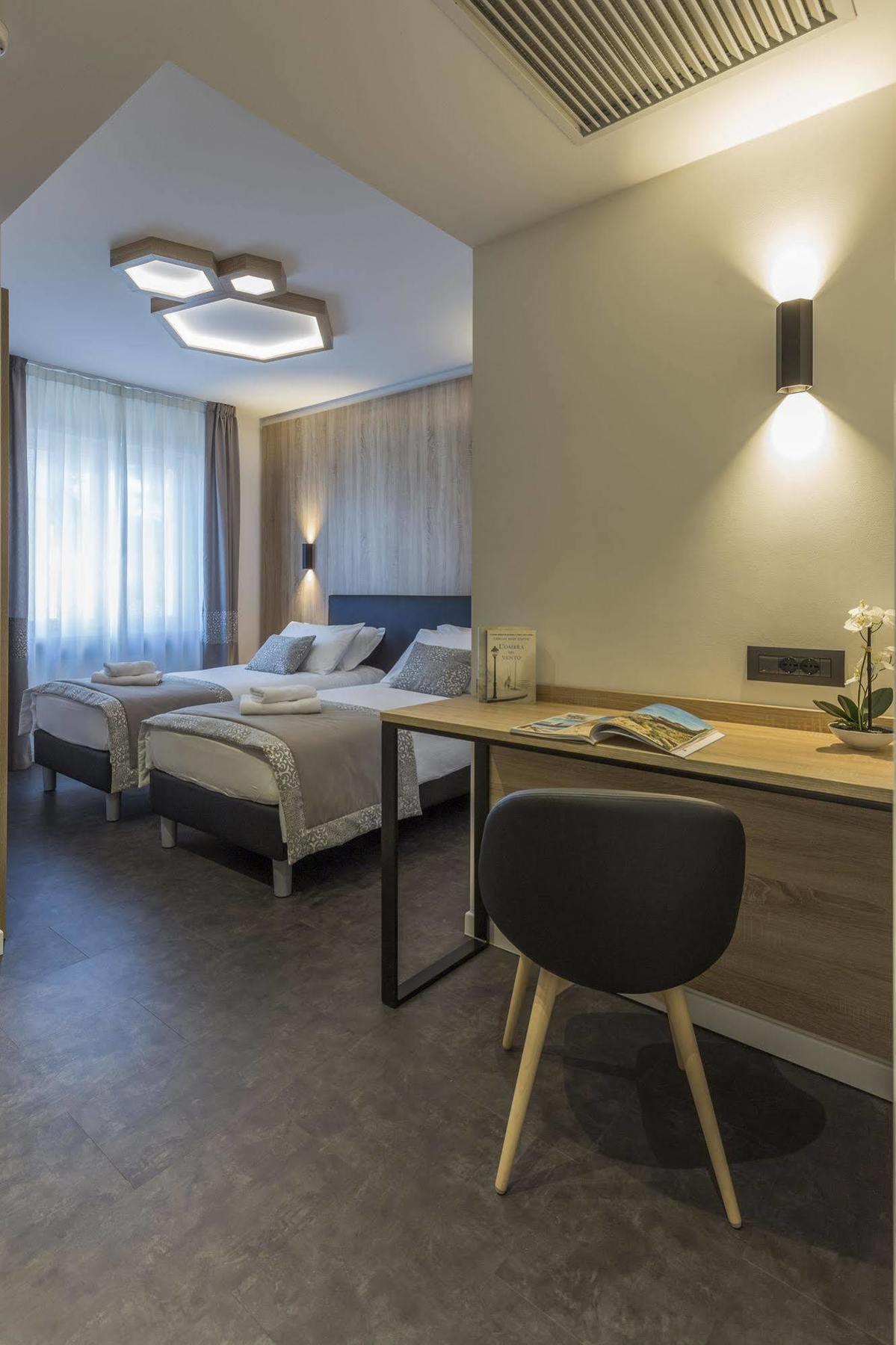 Tourist Hotel Μπρεσανόνε Εξωτερικό φωτογραφία